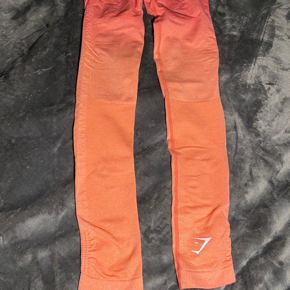 Workout pants - Picture 2 of 3